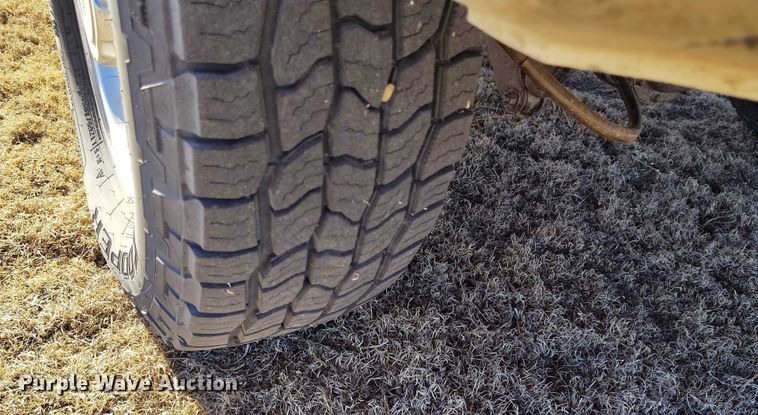 image for item IH9448 2000 Ford F350 Super Duty Crew Cab pickup truck