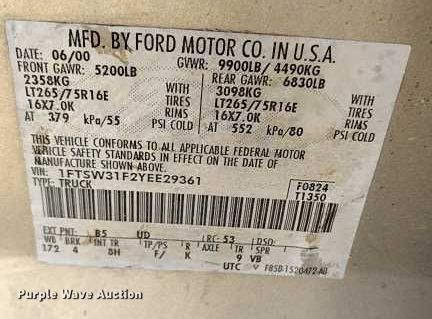 image for item IH9448 2000 Ford F350 Super Duty Crew Cab pickup truck