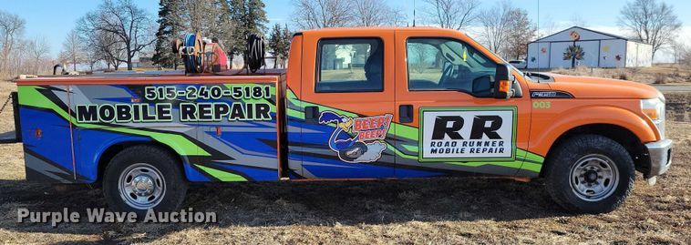 image for item NK9750 2013 Ford F350 Crew Cab utility bed pickup truck
