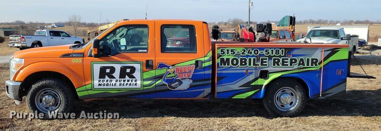 image for item NK9750 2013 Ford F350 Crew Cab utility bed pickup truck