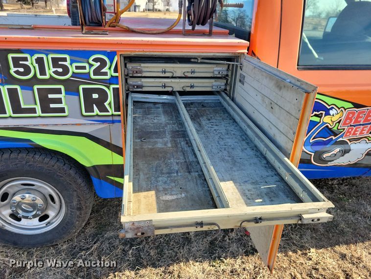image for item NK9750 2013 Ford F350 Crew Cab utility bed pickup truck