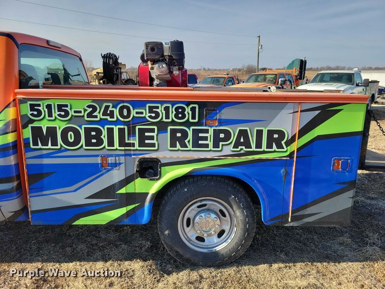 image for item NK9750 2013 Ford F350 Crew Cab utility bed pickup truck