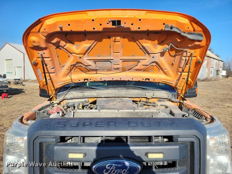 image for item NK9750 2013 Ford F350 Crew Cab utility bed pickup truck