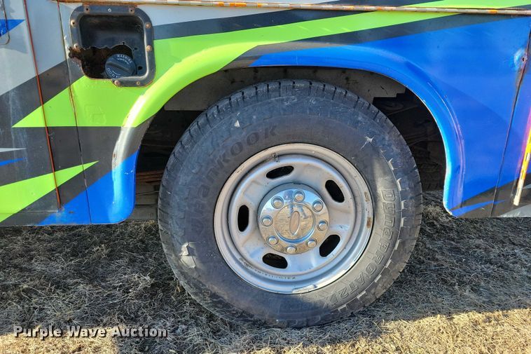 image for item NK9750 2013 Ford F350 Crew Cab utility bed pickup truck