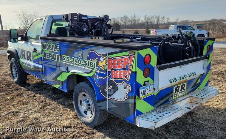 image for item NK9751 2006 Chevrolet 2500HD utility bed pickup truck