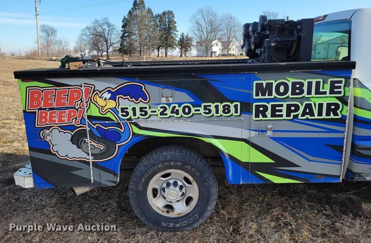 image for item NK9751 2006 Chevrolet 2500HD utility bed pickup truck