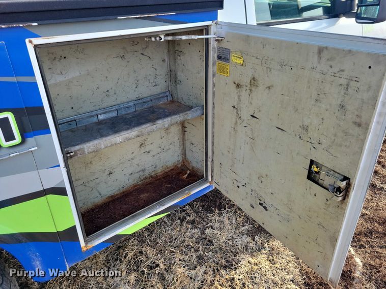 image for item NK9751 2006 Chevrolet 2500HD utility bed pickup truck