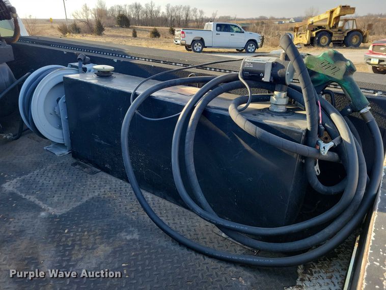 image for item NK9751 2006 Chevrolet 2500HD utility bed pickup truck