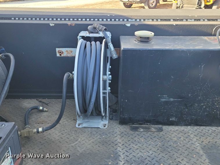 image for item NK9751 2006 Chevrolet 2500HD utility bed pickup truck