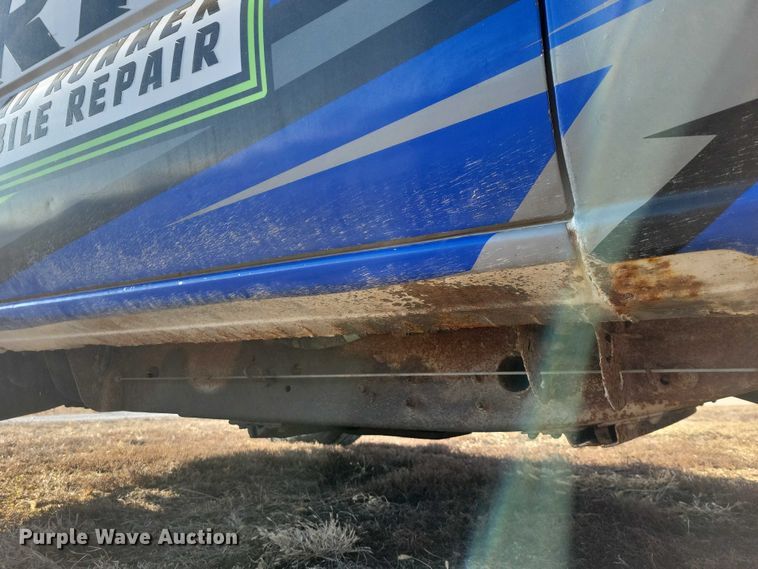 image for item NK9751 2006 Chevrolet 2500HD utility bed pickup truck