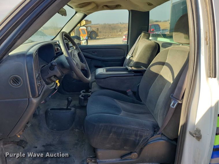 image for item NK9751 2006 Chevrolet 2500HD utility bed pickup truck