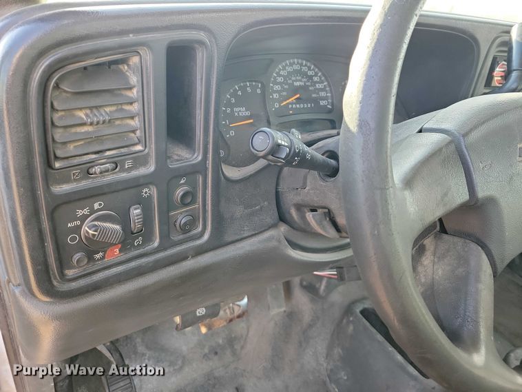 image for item NK9751 2006 Chevrolet 2500HD utility bed pickup truck