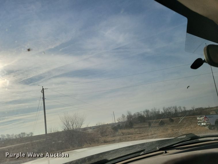 image for item NK9751 2006 Chevrolet 2500HD utility bed pickup truck