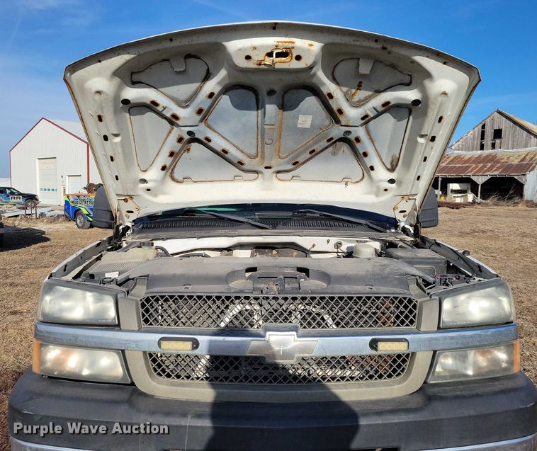 image for item NK9751 2006 Chevrolet 2500HD utility bed pickup truck