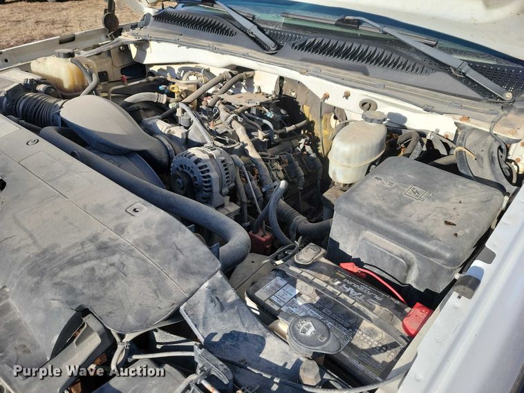 image for item NK9751 2006 Chevrolet 2500HD utility bed pickup truck