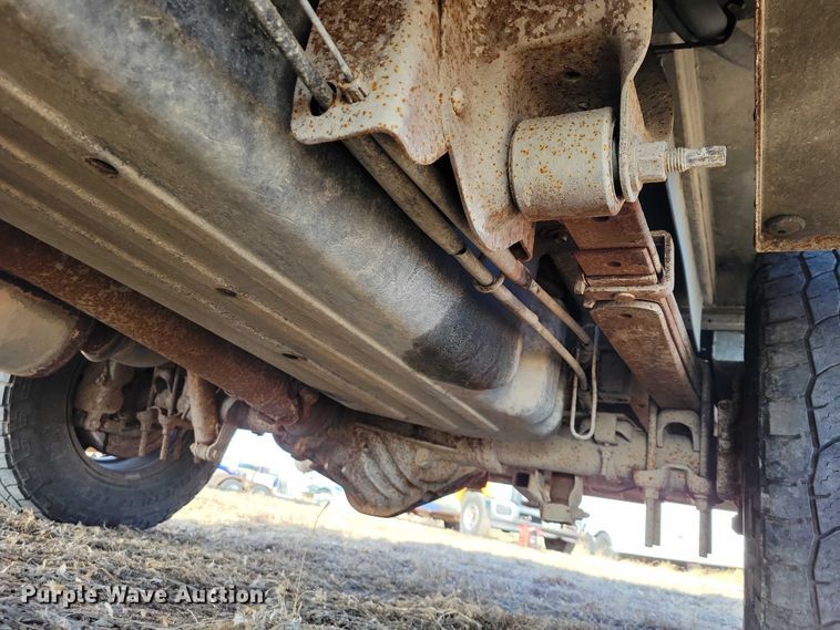 image for item NK9751 2006 Chevrolet 2500HD utility bed pickup truck