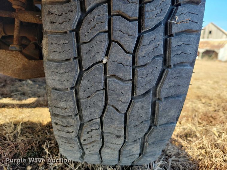 image for item NK9751 2006 Chevrolet 2500HD utility bed pickup truck