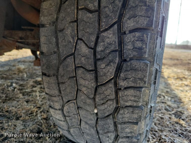 image for item NK9751 2006 Chevrolet 2500HD utility bed pickup truck