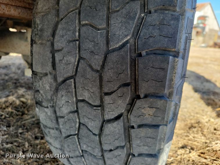 image for item NK9751 2006 Chevrolet 2500HD utility bed pickup truck