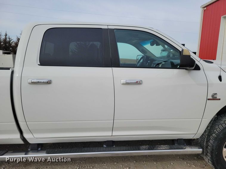 image for item NK9772 2014 Ram 3500 Crew Cab pickup truck