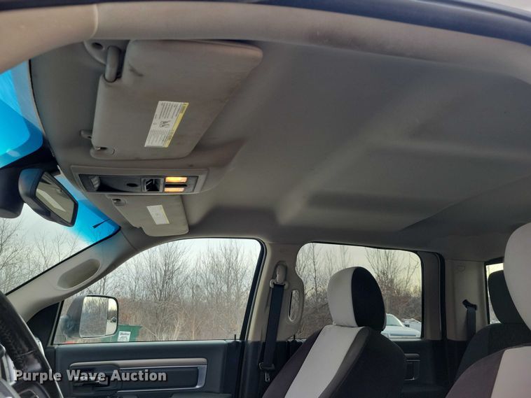 image for item NK9772 2014 Ram 3500 Crew Cab pickup truck