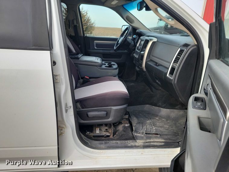 image for item NK9772 2014 Ram 3500 Crew Cab pickup truck