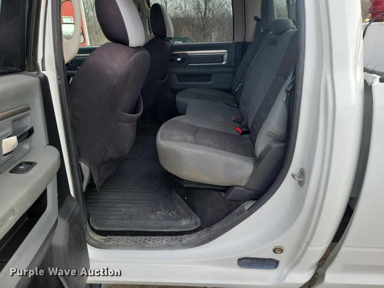 image for item NK9772 2014 Ram 3500 Crew Cab pickup truck