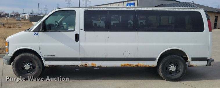 image for item NK9779 2001 Chevrolet Express 3500 van