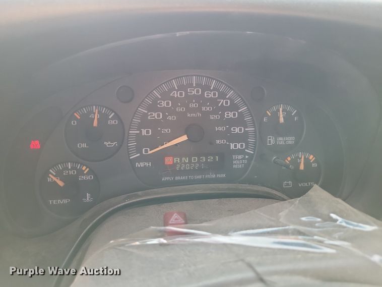 image for item NK9779 2001 Chevrolet Express 3500 van