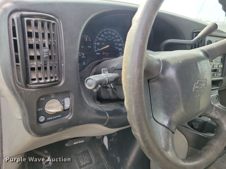 image for item NK9779 2001 Chevrolet Express 3500 van