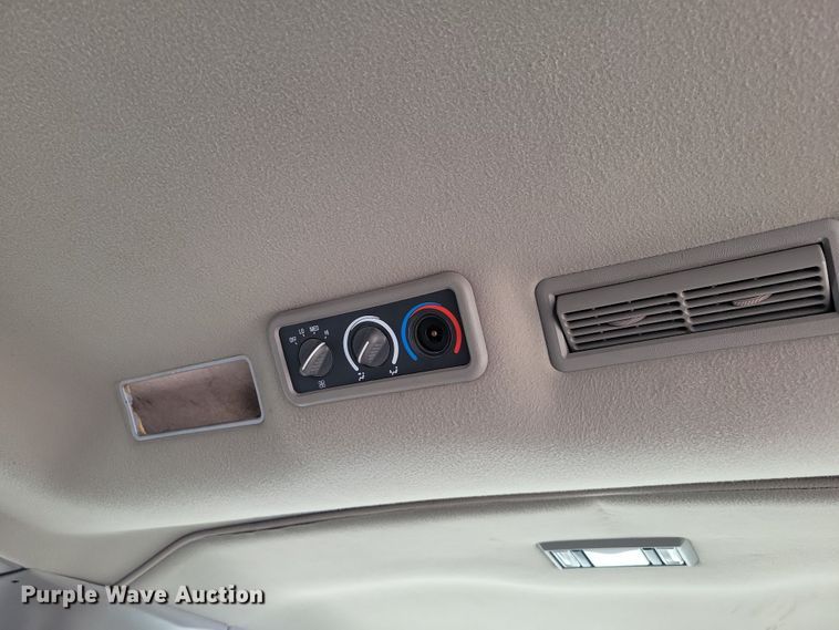 image for item NK9779 2001 Chevrolet Express 3500 van