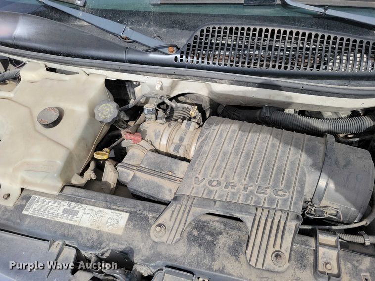 image for item NK9779 2001 Chevrolet Express 3500 van