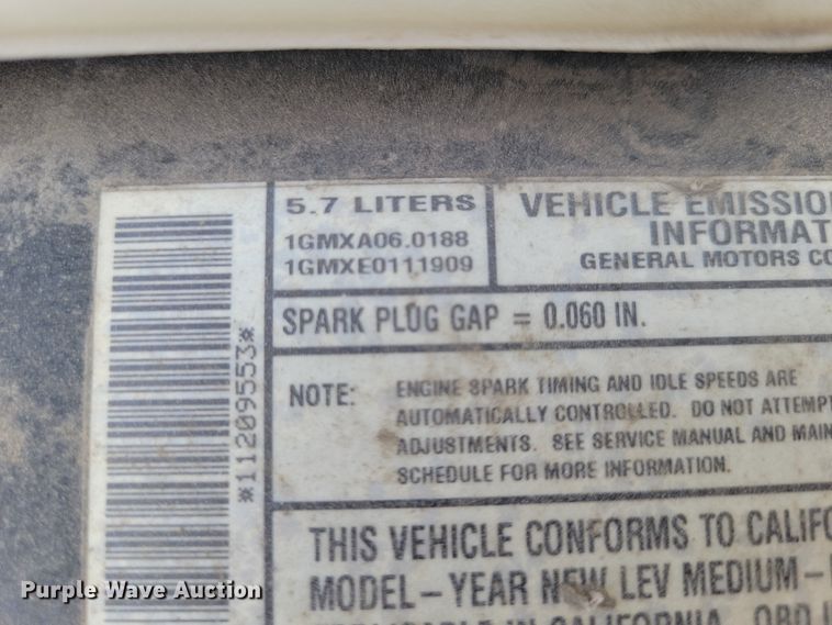 image for item NK9779 2001 Chevrolet Express 3500 van