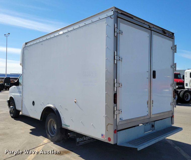 image for item NK9792 2021 Chevrolet G3500 box truck