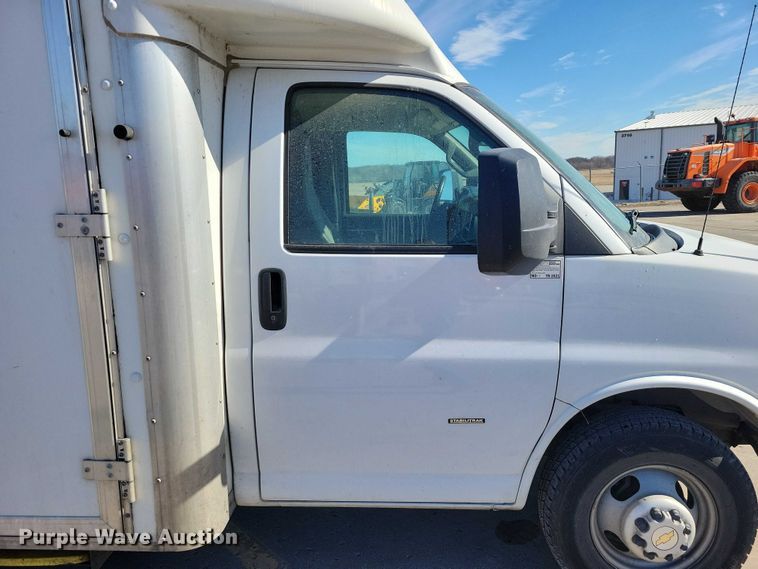 image for item NK9792 2021 Chevrolet G3500 box truck