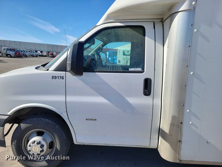 image for item NK9792 2021 Chevrolet G3500 box truck