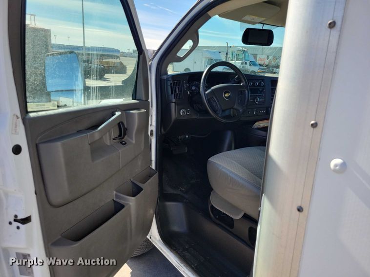 image for item NK9792 2021 Chevrolet G3500 box truck