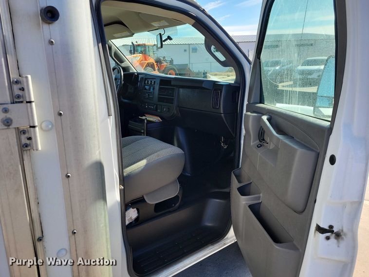 image for item NK9792 2021 Chevrolet G3500 box truck