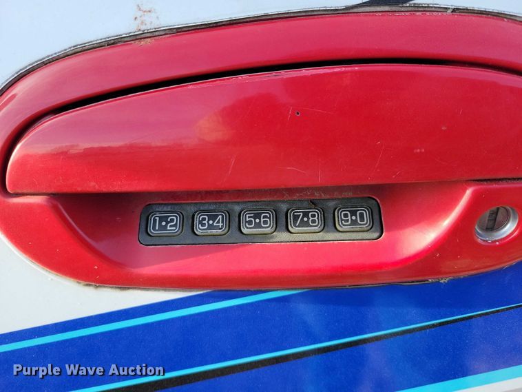 image for item NO9999 2001 Ford F150 Crew Cab pickup truck