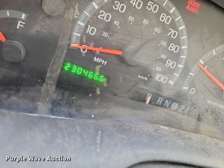 image for item NO9999 2001 Ford F150 Crew Cab pickup truck