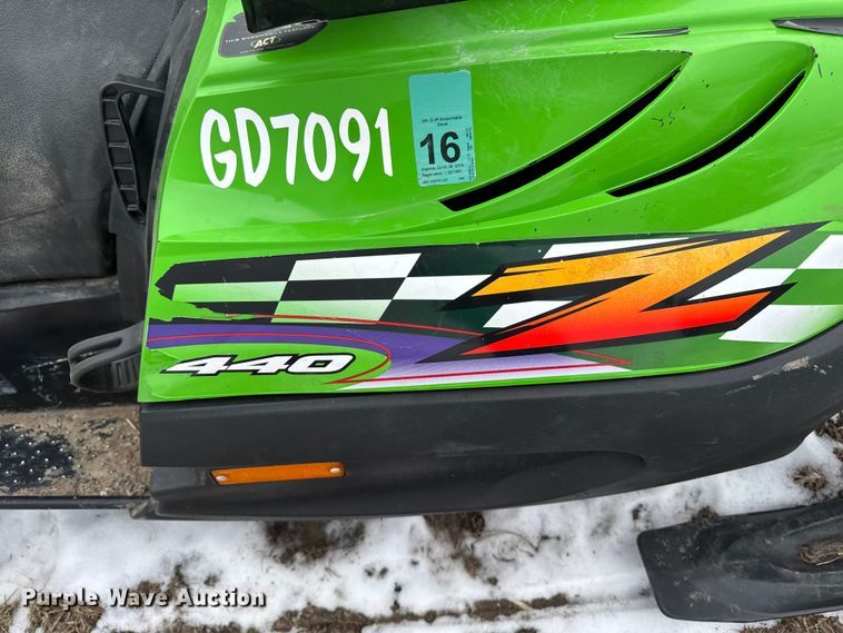image for item OE9516 2001 Artic Cat Z440 snowmobile