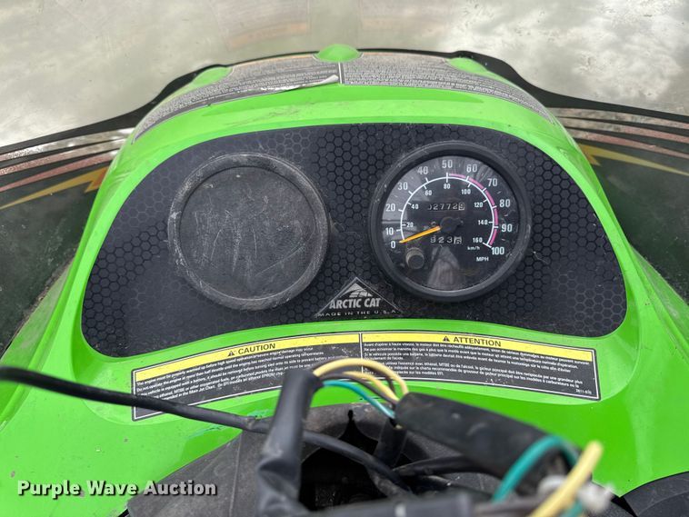 image for item OE9516 2001 Artic Cat Z440 snowmobile