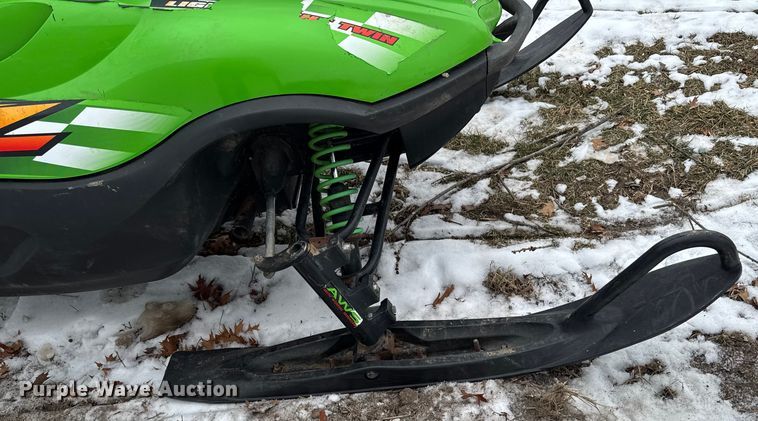 image for item OE9516 2001 Artic Cat Z440 snowmobile