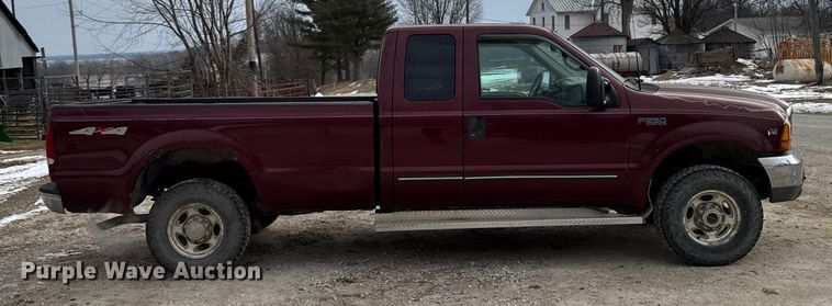 image for item OE9517 1999 Ford F250 Super Duty Ext. Cab pickup truck