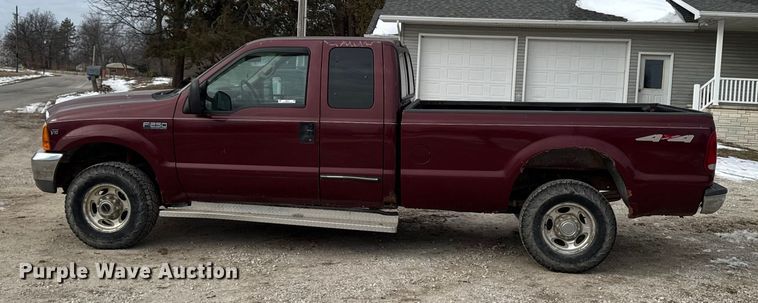 image for item OE9517 1999 Ford F250 Super Duty Ext. Cab pickup truck