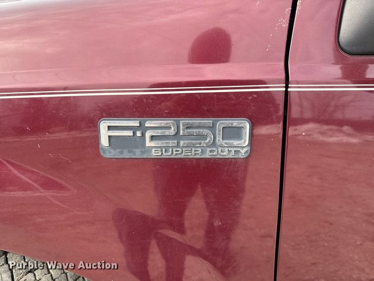 image for item OE9517 1999 Ford F250 Super Duty Ext. Cab pickup truck