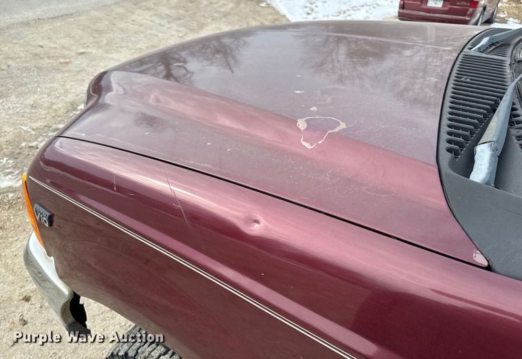 image for item OE9517 1999 Ford F250 Super Duty Ext. Cab pickup truck