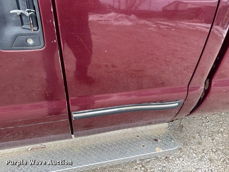 image for item OE9517 1999 Ford F250 Super Duty Ext. Cab pickup truck