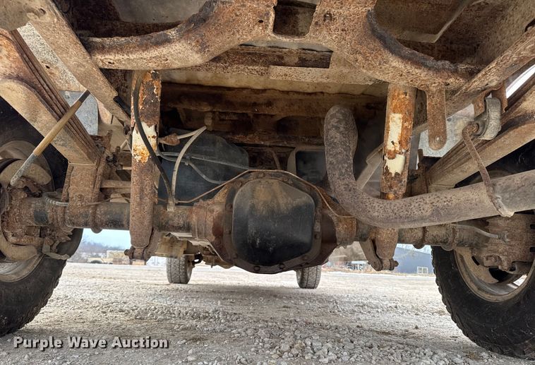 image for item OE9517 1999 Ford F250 Super Duty Ext. Cab pickup truck