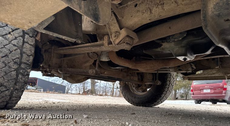 image for item OE9517 1999 Ford F250 Super Duty Ext. Cab pickup truck